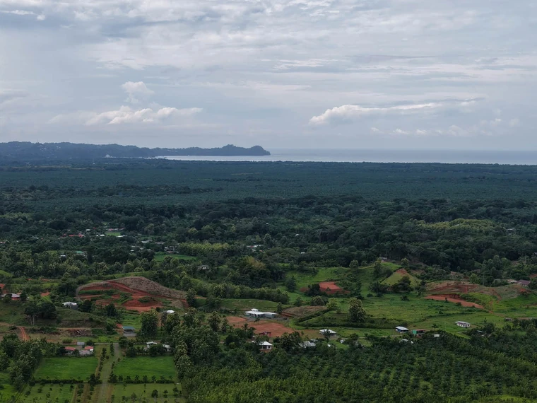 Land at Damas, Quepos, Costa Rica
